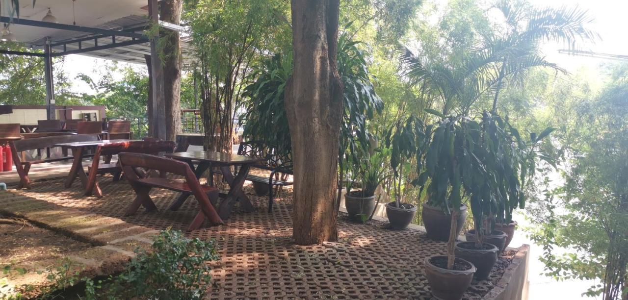 T & T Hostel Καντσαναμπούρι Εξωτερικό φωτογραφία