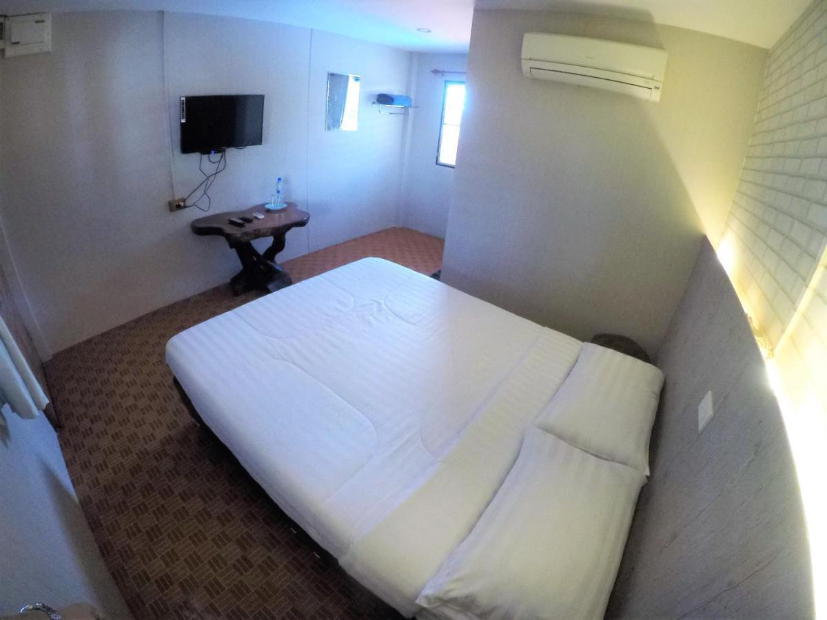 T & T Hostel Καντσαναμπούρι Εξωτερικό φωτογραφία